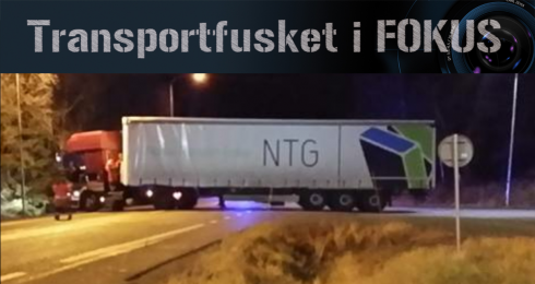 VIssa skulle kanske kalla det karma. Oavsett så försökte chauffören lämna kontrollplatsen, trots att polisen uttryckligen sagt åt honom att stanna kvar på platsen.Fotograf: Privat / Facebook