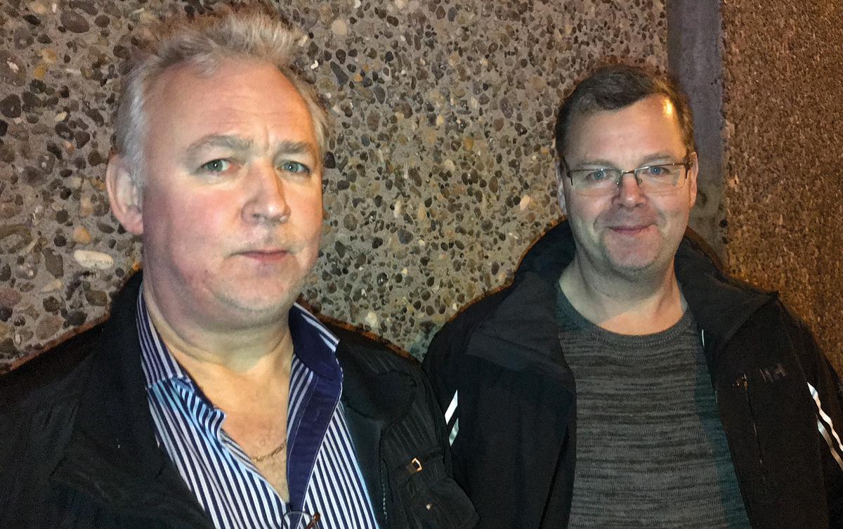 Foto: Göran Rosengren,
Bildtext:
Esbjörn Lindberg till vänster och Erik Lindberg tycker det fungerar bra med Lots.