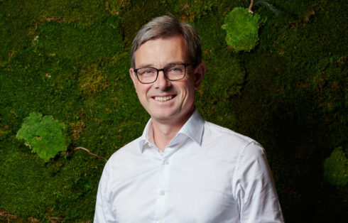 - Vi ser fram emot att tillsammans med branschorganisationen och dess medlemmar arbeta för en effektiv och konkurrenskraftig omställning av vägtrafiken i Sverige, säger Magnus Heimburg, vd på Preem.
