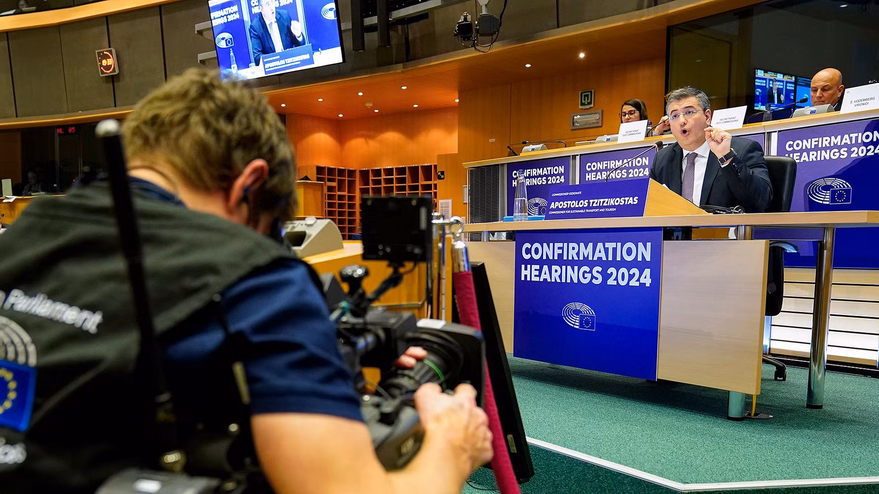  Under pågående utfrågning av Apostolus Tzitzikostas. Källa: EP. Foto: Philippe BUISSIN via Tågföretagen.