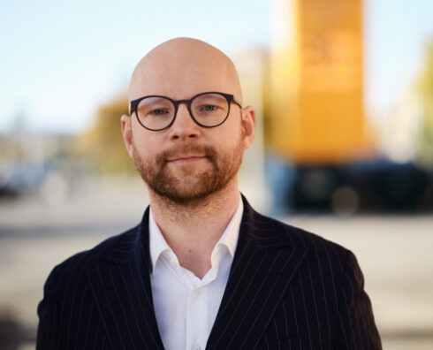 "Säkerhet är viktigt och vi stödjer EU:s ambitioner att höja säkerhetsnivån", säger Mattias Holmqvist, presschef på Preem. Foto: Preem.