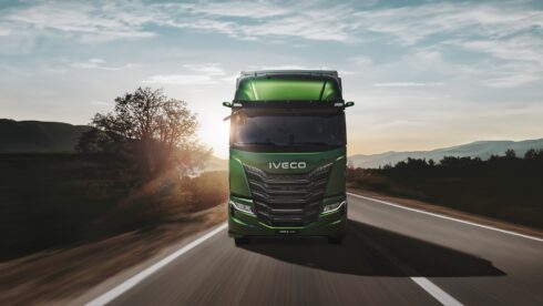 TÜV SÜD bekräftar en minskning av bränsleförbrukningen på Iveco S-Way. Foto: Iveco.