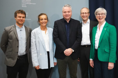    Vid SNS-seminariet medverkade från vänster Johan Nyström, VTI, Maria Stockhaus (M), Christian Altmann, Nye Veier, Lennart Kalander, TRV, och Ulrika Heie (C). Foto: Allan Seppa, SNS.