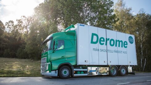   Deromes chaufförer har med hjälp av kördata och ECO-driving minskat bränsleförbrukningen rejält under 2024. Foto: Derome.