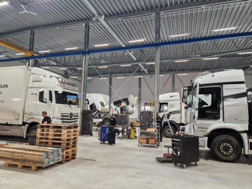 Att fordonen inom exempelvis transportnäringen hålls rullande är en mycket viktigt del av lönsamheten. Foto: Malte Månson/arkivbild.