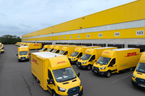   I slutet av 2025 kommer Ford Pro att leverera 2 400 helelektriska Ford E-Transit och E-Transit Custom till Deutsche Post och DHL. Foto: DHL.
