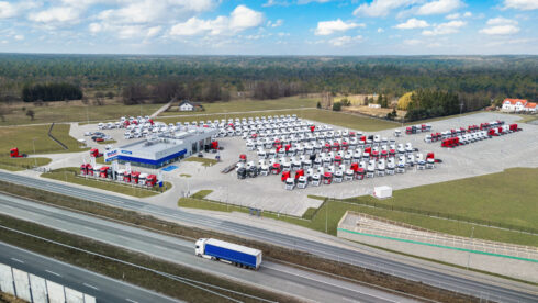 Cirka 500 nyare begagnade DAF-lastbilar med lågt miltal ska finnas tillgängliga på DAF Used Trucks Center i Warszawa, Polen. Foto: DAF Trucks.